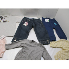 83 Vetements enfants