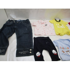 75 Vetements enfant neuf