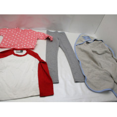 75 Vetements enfant neuf