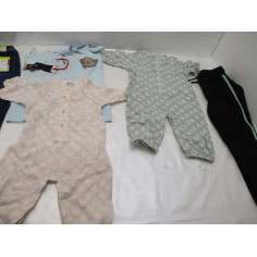 78 Vetements enfant neuf