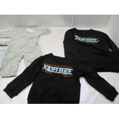 50 Vetements enfant neuf