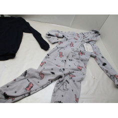 50 Vetements enfant neuf