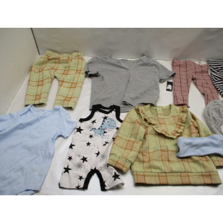 55 Vetements enfant neuf