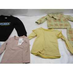 55 Vetements enfant neuf