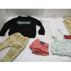 55 Vetements enfant neuf