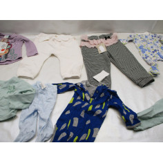 87 Vetements enfant neuf