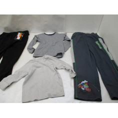 87 Vetements enfant neuf