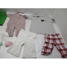 86 Vetements enfant neuf