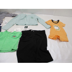 86 Vetements enfant neuf