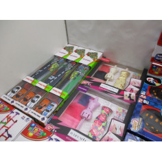 Palette 106 jeux jouets