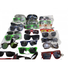 38 Paires de lunettes