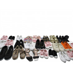 27 Paires de chaussures