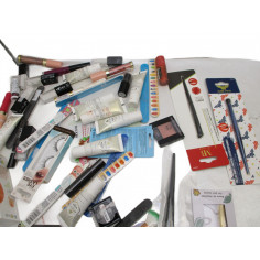 60 Cosmetiques a 0.15€