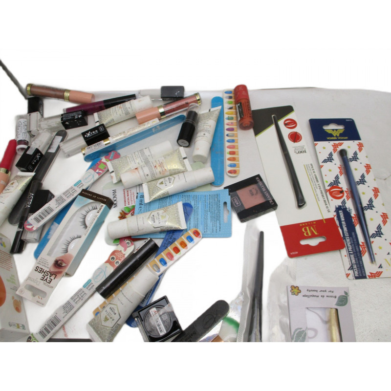 60 Cosmetiques a 0.15€