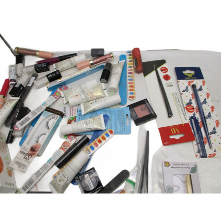 60 Cosmetiques a 0.15€