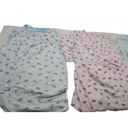 34 Pyjamas Chemises de nuit a 0.80€