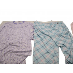 20 Pyjamas Chemises de nuit a 0.80€