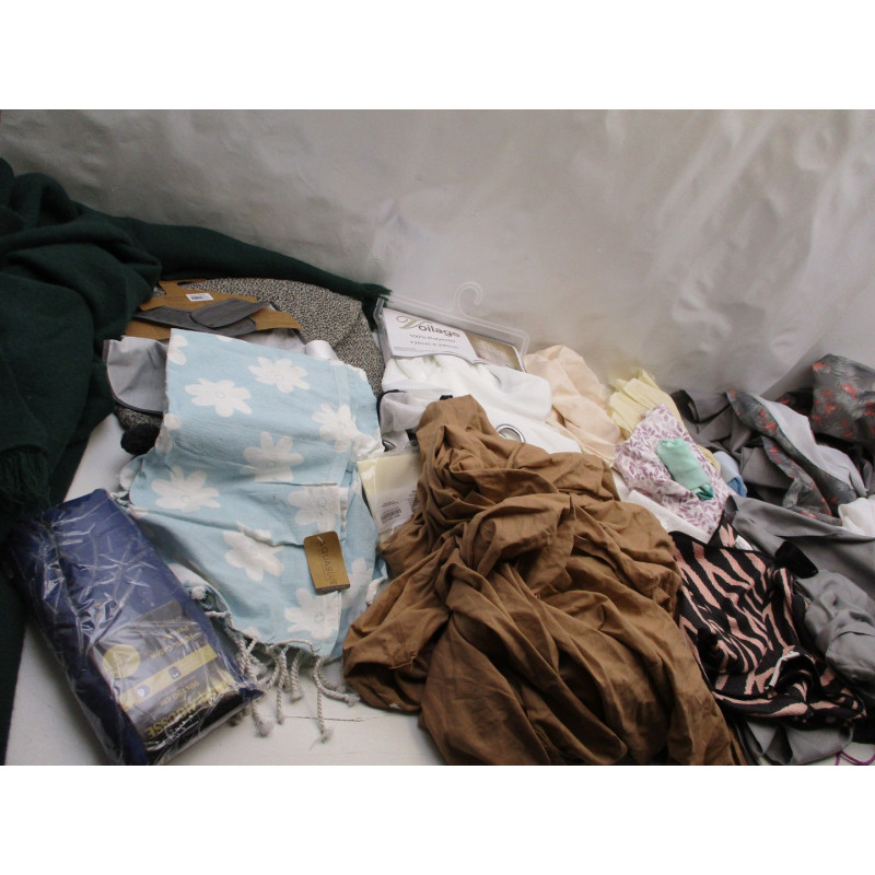 50 Tissus neufs deballes