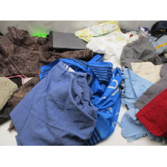 62 Tissus neufs deballes