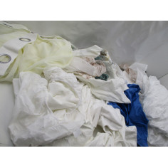 62 Tissus neufs deballes