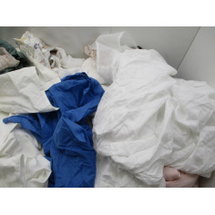 62 Tissus neufs deballes