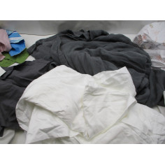 34 Tissus neufs deballes