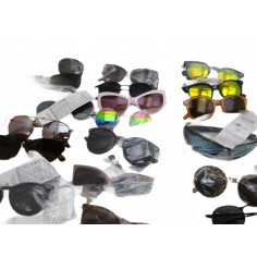 40 Paires de lunettes soleil