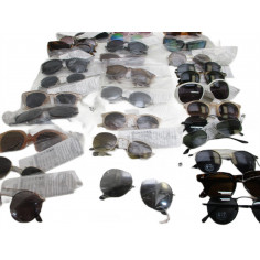 40 Paires de lunettes soleil