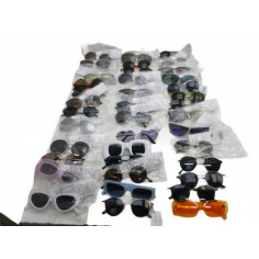 40 Paires de lunettes soleil