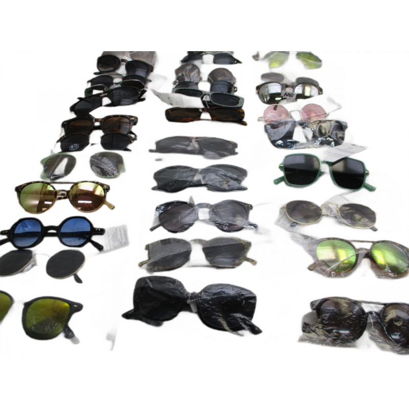 40 Paires de lunettes soleil