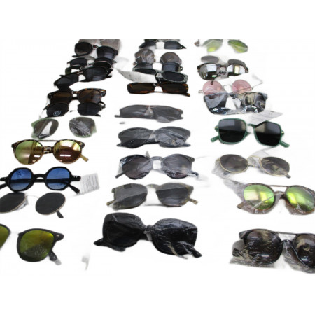 40 Paires de lunettes soleil