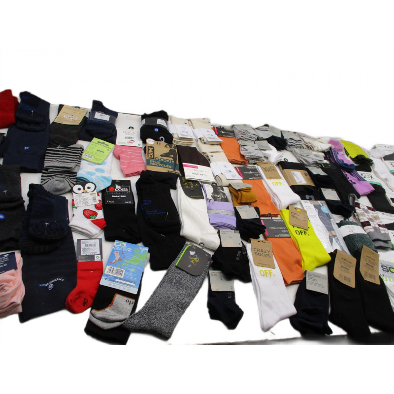 93 paires de chaussettes a 0.20€
