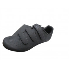 20 Paires de chaussures avec boites a 5€