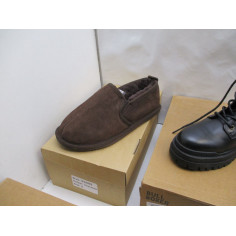 20 Paires de chaussures avec boites a 5€