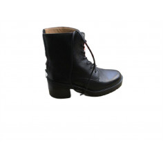 20 Paires de chaussures avec boites a 5€