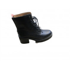 20 Paires de chaussures avec boites a 5€