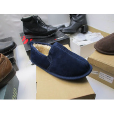 20 Paires de chaussures avec boites a 5€