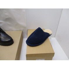 20 Paires de chaussures avec boites a 5€