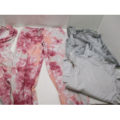 78 Pyjamas haut ou bas a 0.60€