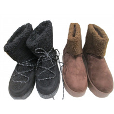 8 Paires de chaussures a 4€