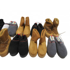 12 Paires de chaussures a 3€