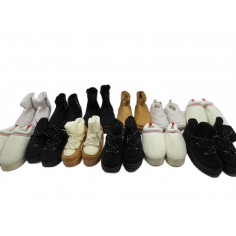 12 Paires de chaussures a 3€