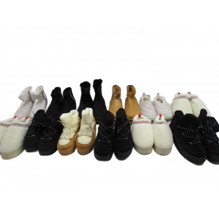 12 Paires de chaussures a 3€