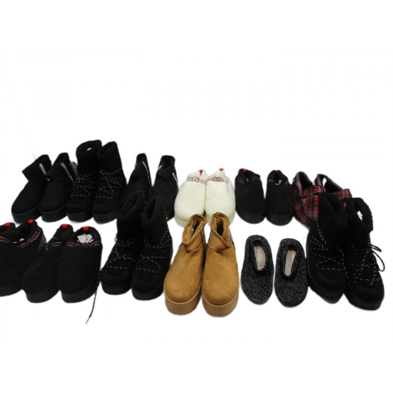 12 Paires de chaussures a 3€