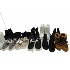 12 Paires de chaussures a 3€