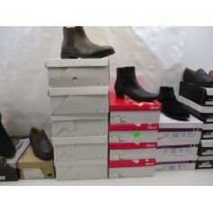100 paires de chaussures a 3.50€