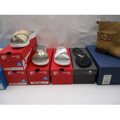 100 paires de chaussures a 3.50€