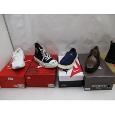 100 paires de chaussures a 3.50€
