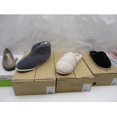 100 paires de chaussures a 3.50€