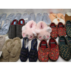 25 Paires de chaussons a 2€